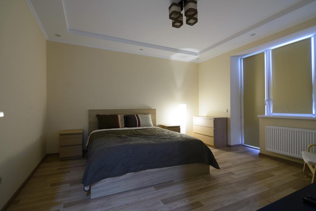 New On Zhasmynova Street 5b Apartment